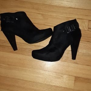 Guess Suede-like Ankle Booties